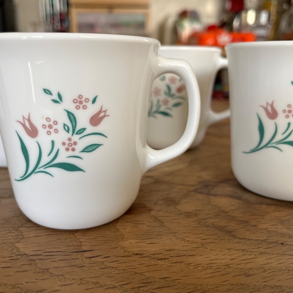 Corelle Other - Vintage Corning USA mug set of 4 Pink and Green Tulip Pattern Rosemarie